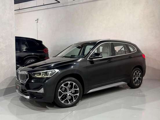 BMW-X1-2.0 16V TURBO ACTIVEFLEX SDRIVE20I X-LINE 4P AUTOMÁTICO BMW-X1-2020