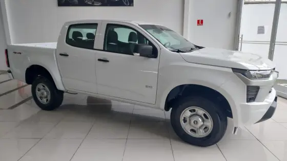 CHEVROLET S10 2.8 16V TURBO DIESEL WT CD 4X4 MANUAL