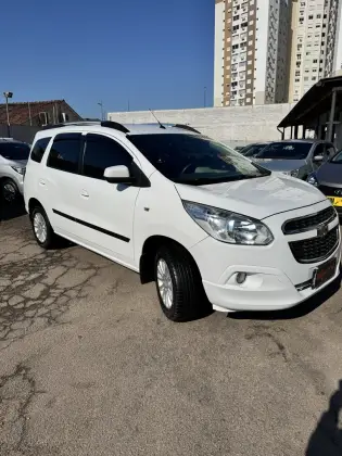CHEVROLET SPIN 1.8 LT 8V FLEX 4P AUTOMÁTICO CHEVROLET SPIN 1.8 LT 8V FLEX 4P AUTOMÁTICO
