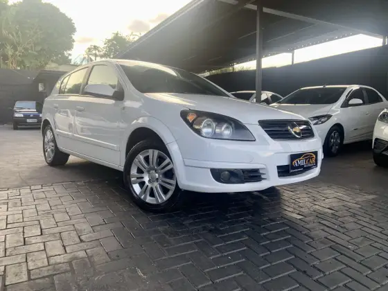CHEVROLET VECTRA 2.0 MPFI GT HATCH 8V FLEX 4P MANUAL CHEVROLET VECTRA 2.0 MPFI GT HATCH 8V FLEX 4P MANUAL