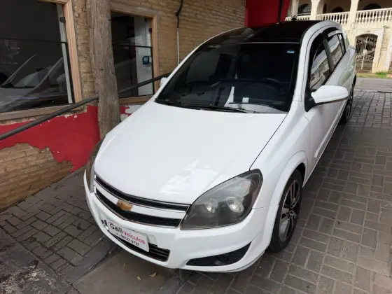 CHEVROLET VECTRA 2.0 MPFI GT-X HATCH 8V FLEX 4P AUTOMÁTICO CHEVROLET VECTRA 2.0 MPFI GT-X HATCH 8V FLEX 4P AUTOMÁTICO