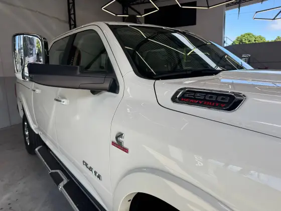 DODGE RAM 6.7 2500 LARAMIE 4X4 CD I6 TURBO DIESEL 4P AUTOMÁTICO