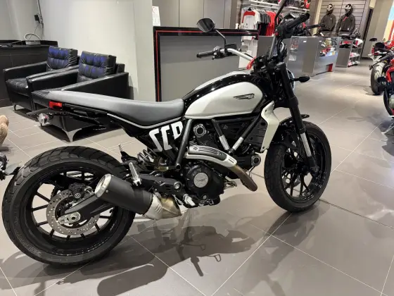 DUCATI SCRAMBLER ICON 