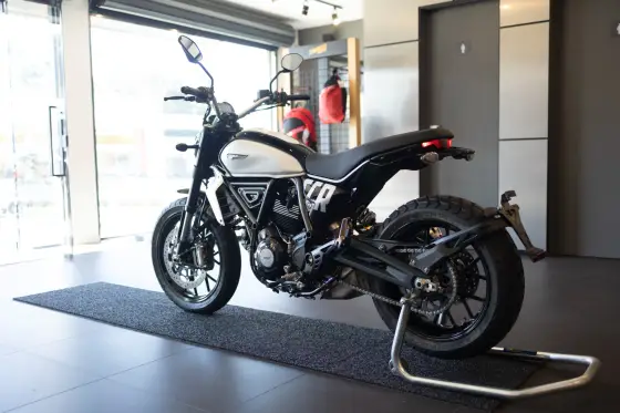 DUCATI SCRAMBLER ICON 