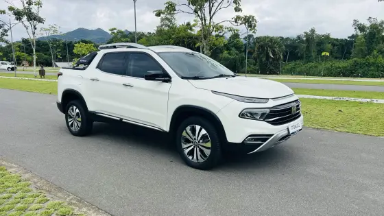 FIAT TORO 2.0 16V TURBO DIESEL VOLCANO 4WD AT9