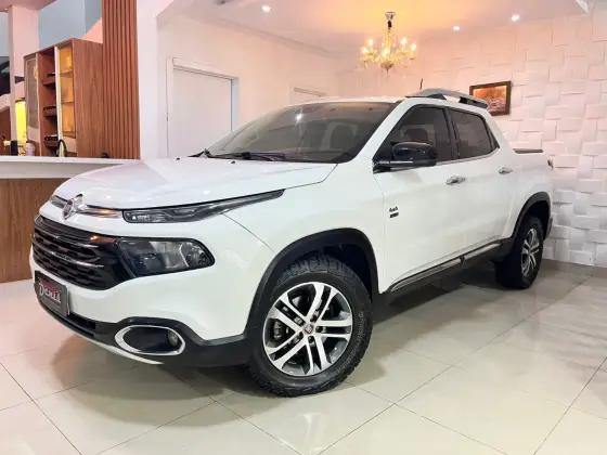FIAT TORO 2.0 16V TURBO DIESEL VOLCANO 4WD AT9 FIAT TORO 2.0 16V TURBO DIESEL VOLCANO 4WD AT9