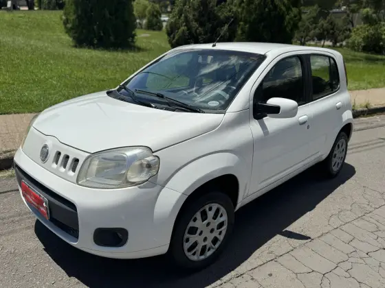 FIAT UNO 1.4 EVO ECONOMY 8V FLEX 4P MANUAL FIAT UNO 1.4 EVO ECONOMY 8V FLEX 4P MANUAL