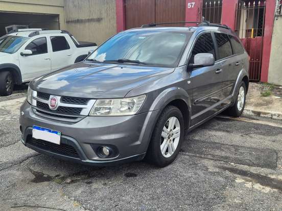 FIAT-FREEMONT-2.4 PRECISION 16V GASOLINA 4P AUTOMÁTICO FIAT-FREEMONT-2012