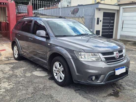 FIAT-FREEMONT-2.4 PRECISION 16V GASOLINA 4P AUTOMÁTICO FIAT-FREEMONT-2012