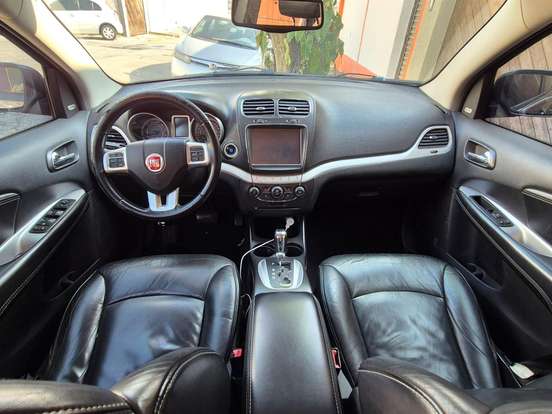 FIAT-FREEMONT-2.4 PRECISION 16V GASOLINA 4P AUTOMÁTICO FIAT-FREEMONT-2012