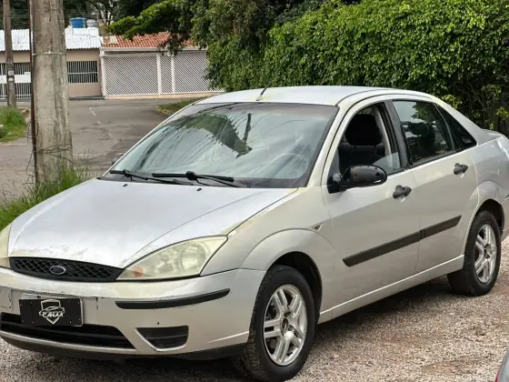 FORD FOCUS 1.6 GLX 8V GASOLINA 4P MANUAL
