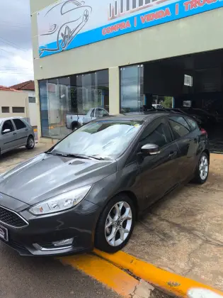 FORD FOCUS 2.0 SE FASTBACK 16V FLEX 4P POWERSHIFT