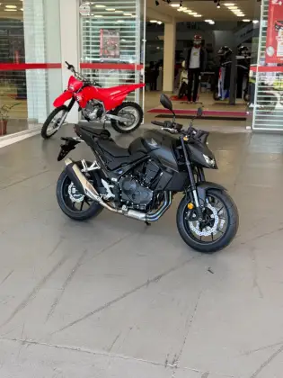 HONDA CB 750 HORNET 