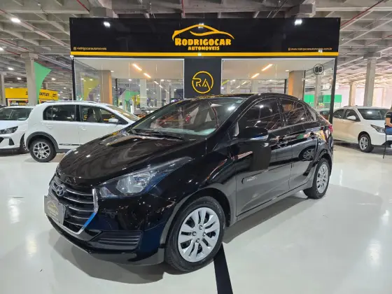 HYUNDAI HB20S 1.6 COMFORT PLUS 16V FLEX 4P AUTOMÁTICO