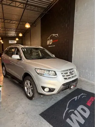HYUNDAI SANTA FÉ 3.5 MPFI GLS 7 LUGARES V6 24V 285CV GASOLINA 4P AUTOMÁTICO HYUNDAI SANTA FÉ 3.5 MPFI GLS 7 LUGARES V6 24V 285CV GASOLINA 4P AUTOMÁTICO