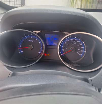 HYUNDAI-IX35-2.0 MPI 4X2 16V FLEX 4P AUTOMÁTICO HYUNDAI-IX35-2013