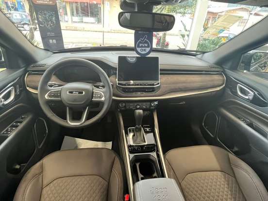 JEEP-COMMANDER-2025