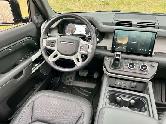 LAND ROVER-DEFENDER-2026