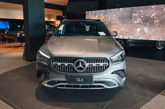 MERCEDES-BENZ-GLA 200-2025