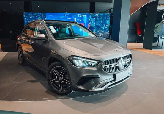 MERCEDES-BENZ-GLA 200-2025