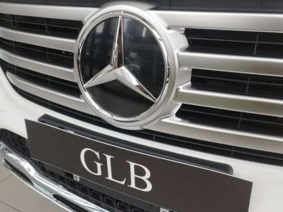 MERCEDES-BENZ-GLB 220-2.0 MHEV PROGRESSIVE 4MATIC 8G-DCT MERCEDES-BENZ-GLB 220-2025