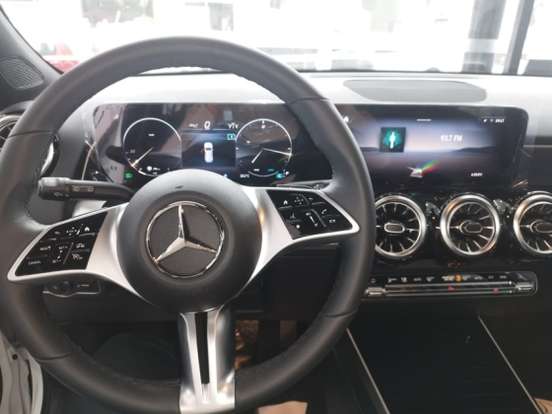 MERCEDES-BENZ-GLB 220-2.0 MHEV PROGRESSIVE 4MATIC 8G-DCT MERCEDES-BENZ-GLB 220-2025