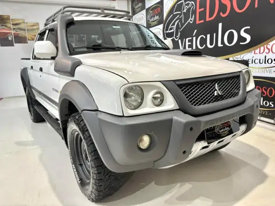 MITSUBISHI L200 2.5 GL 4X4 CD 8V TURBO DIESEL 4P MANUAL MITSUBISHI L200 2.5 GL 4X4 CD 8V TURBO DIESEL 4P MANUAL