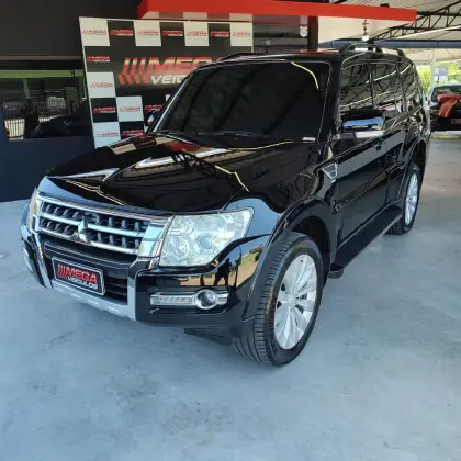 MITSUBISHI PAJERO 3.2 HPE 4X4 7 LUGARES 16V TURBO INTERCOOLER DIESEL 4P AUTOMÁTICO