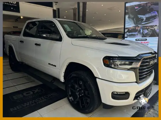 RAM 1500 3.0 HURRICANE 6 BITURBO GASOLINA LARAMIE NIGHT EDITION CD 4X4 AUTOMÁTICO