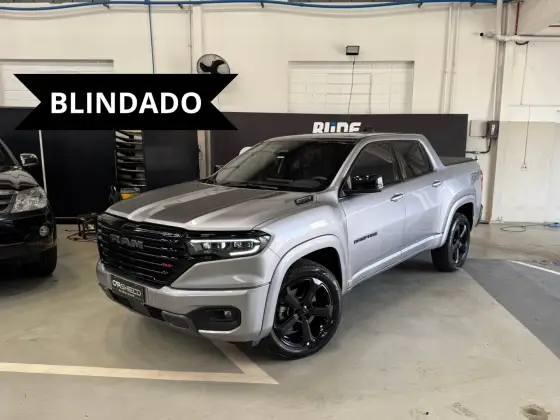 RAM RAMPAGE 2.0 HURRICANE 4 TURBO GASOLINA R/T 4X4 AUTOMÁTICO