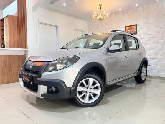 RENAULT SANDERO 1.6 STEPWAY 16V FLEX 4P AUTOMÁTICO
