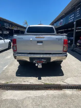 TOYOTA HILUX 2.7 SRV 4X4 CD 16V FLEX 4P AUTOMÁTICO TOYOTA HILUX 2.7 SRV 4X4 CD 16V FLEX 4P AUTOMÁTICO