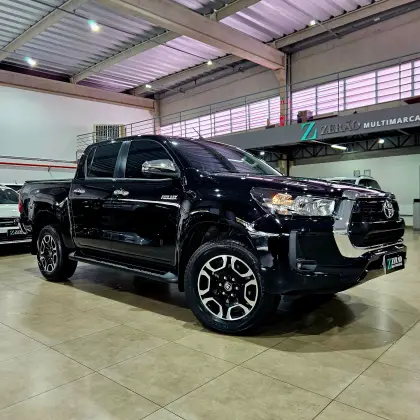 TOYOTA HILUX 2.8 D-4D TURBO DIESEL CD SRV 4X4 AUTOMÁTICO