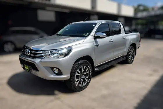 TOYOTA HILUX 2.8 SRV 4X4 CD 16V DIESEL 4P AUTOMÁTICO