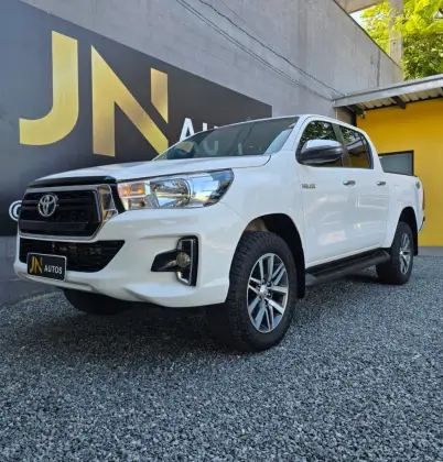 TOYOTA HILUX 2.8 SRV 4X4 CD 16V DIESEL 4P AUTOMÁTICO