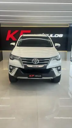 TOYOTA HILUX SW4 2.8 SRX 4X4 16V TURBO INTERCOOLER DIESEL 4P AUTOMÁTICO
