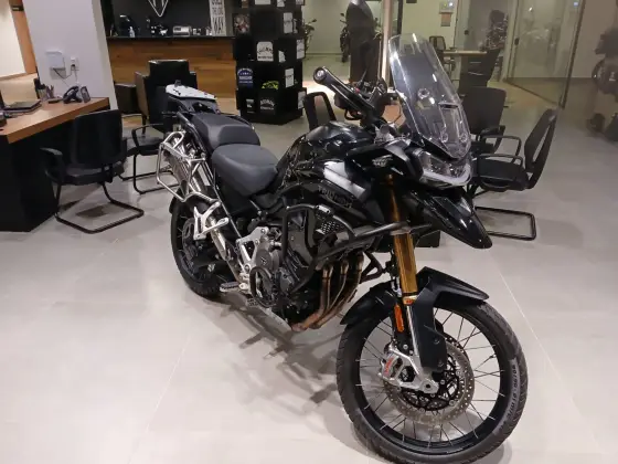 TRIUMPH TIGER 1200 BLACK EDITION TRIUMPH TIGER 1200 BLACK EDITION
