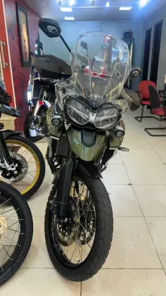 TRIUMPH TIGER 800 XCA 