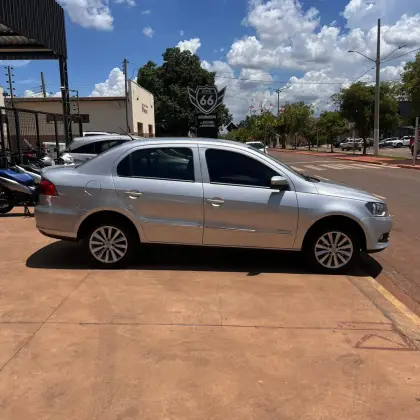 VOLKSWAGEN VOYAGE 1.6 MI HIGHLINE 8V FLEX 4P MANUAL VOLKSWAGEN VOYAGE 1.6 MI HIGHLINE 8V FLEX 4P MANUAL
