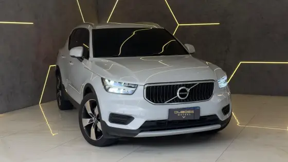 VOLVO XC40 2.0 T4 GASOLINA MOMENTUM GEARTRONIC