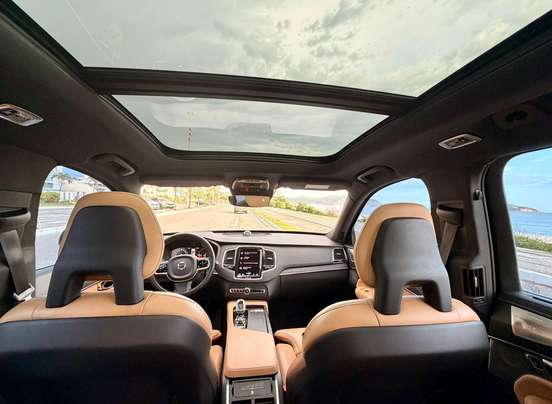VOLVO-XC90-2019