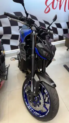 YAMAHA MT-09 YAMAHA MT-09
