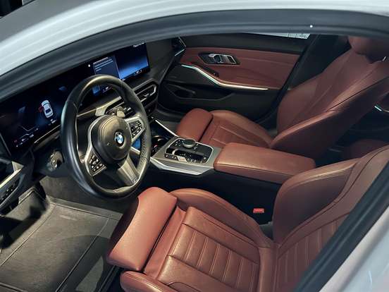 BMW-320i-2023