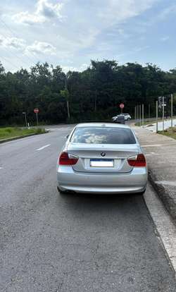 BMW-325i-2010