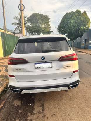 BMW-X5-2022
