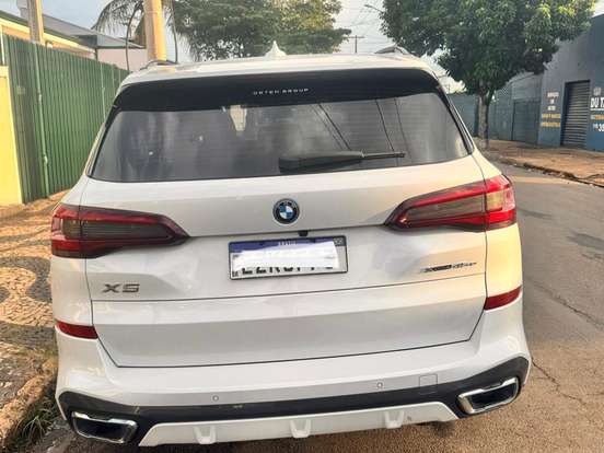BMW-X5-3.0 I6 TURBO HÍBRIDO XDRIVE45E M SPORT AUTOMÁTICO BMW-X5-2022