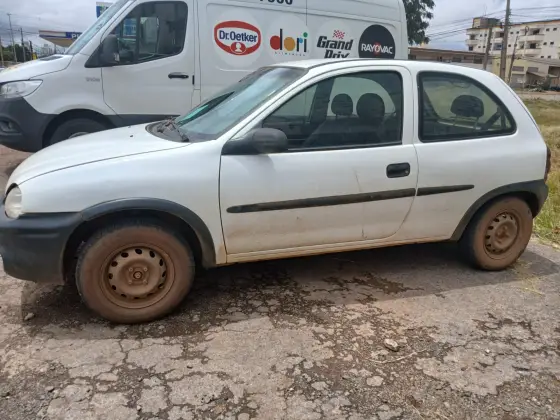 CHEVROLET CORSA 1.0 MPFI WIND 8V GASOLINA 2P MANUAL CHEVROLET CORSA 1.0 MPFI WIND 8V GASOLINA 2P MANUAL