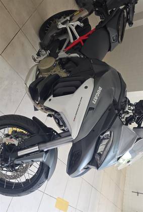 DUCATI MULTISTRADA 1200 V4 S 