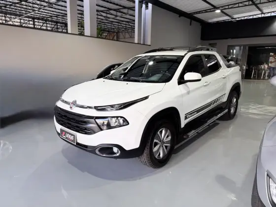 FIAT TORO 1.8 16V EVO FLEX FREEDOM AT6 FIAT TORO 1.8 16V EVO FLEX FREEDOM AT6