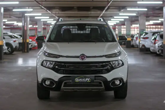 FIAT TORO 2.0 16V TURBO DIESEL VOLCANO 4WD AT9 FIAT TORO 2.0 16V TURBO DIESEL VOLCANO 4WD AT9
